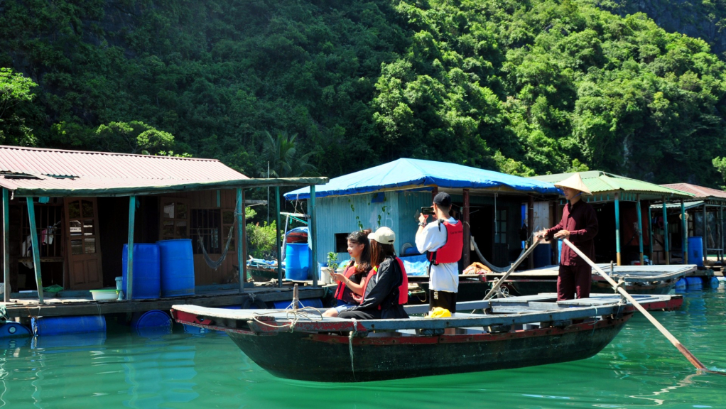 Làng chài Hạ long